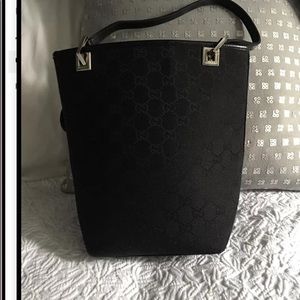 Pre own authentic  small Gucci bucket tote bag
